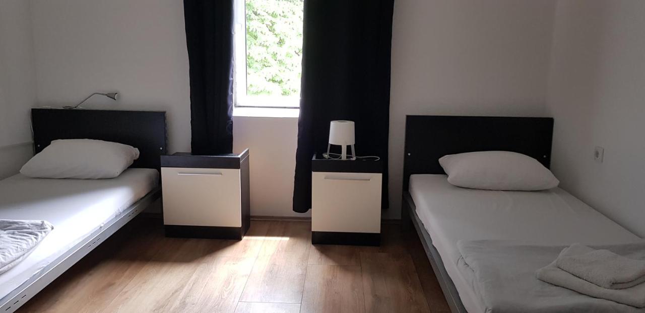 Dnd-X Hotel Pancevo Ngoại thất bức ảnh