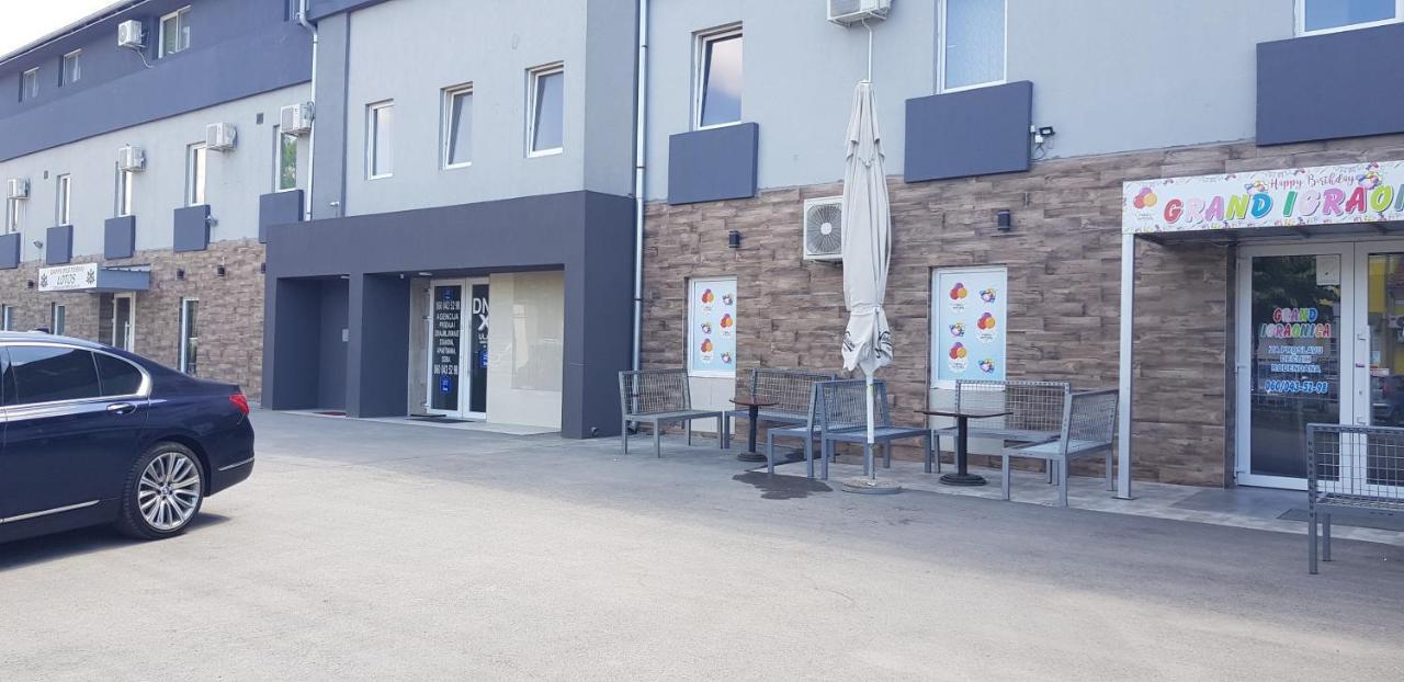 Dnd-X Hotel Pancevo Ngoại thất bức ảnh