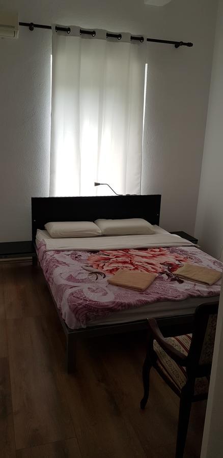 Dnd-X Hotel Pancevo Ngoại thất bức ảnh