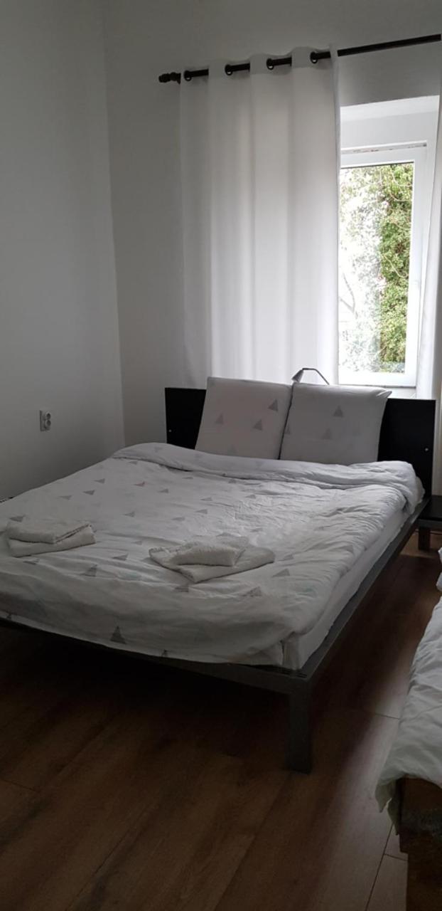 Dnd-X Hotel Pancevo Ngoại thất bức ảnh