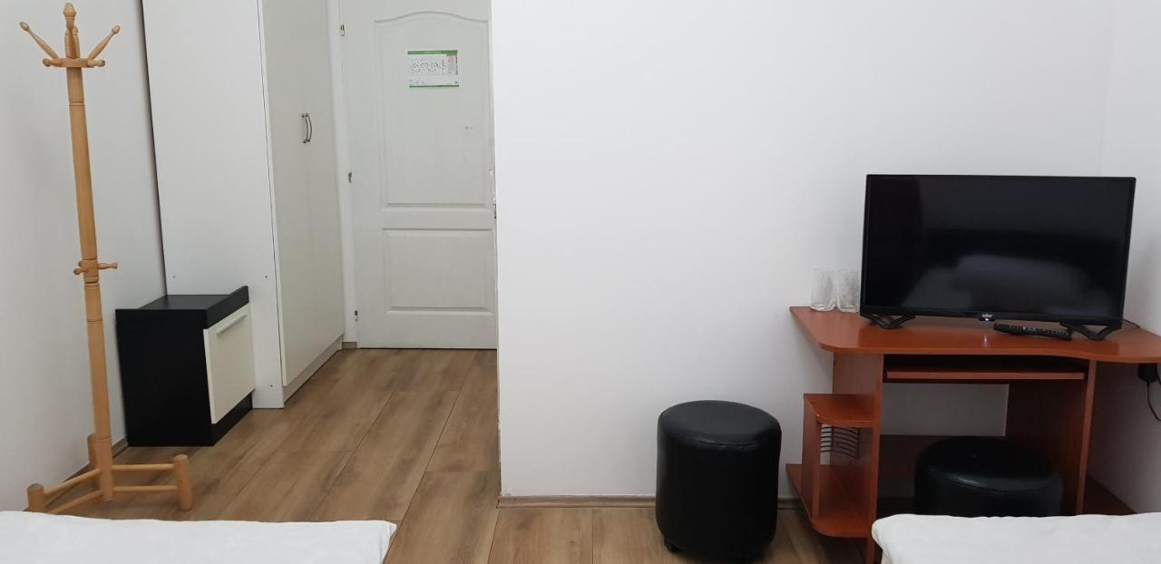 Dnd-X Hotel Pancevo Ngoại thất bức ảnh