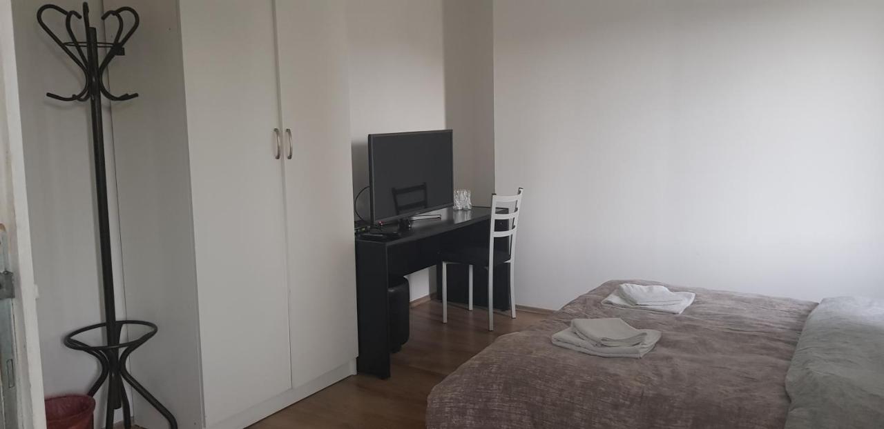 Dnd-X Hotel Pancevo Ngoại thất bức ảnh